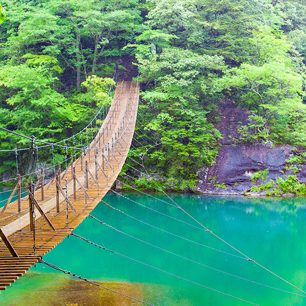 寸又峡夢の吊り橋,チンダル現象の写真